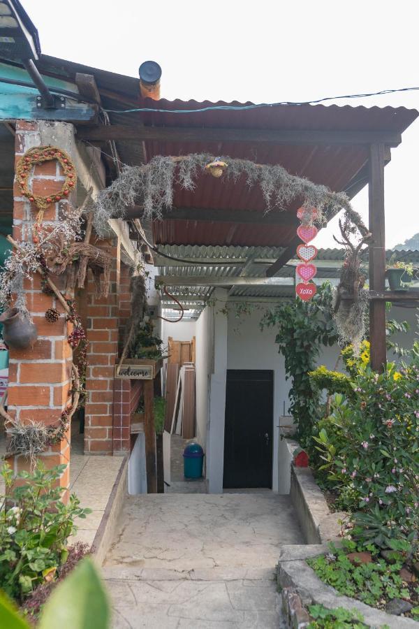 Posada Woochooch San Juan La Laguna Bagian luar foto