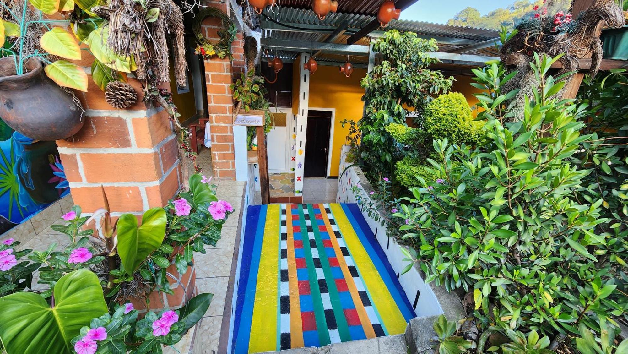 Posada Woochooch San Juan La Laguna Bagian luar foto